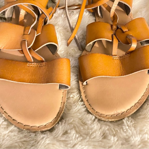 Sandals // - Picture 3 of 4